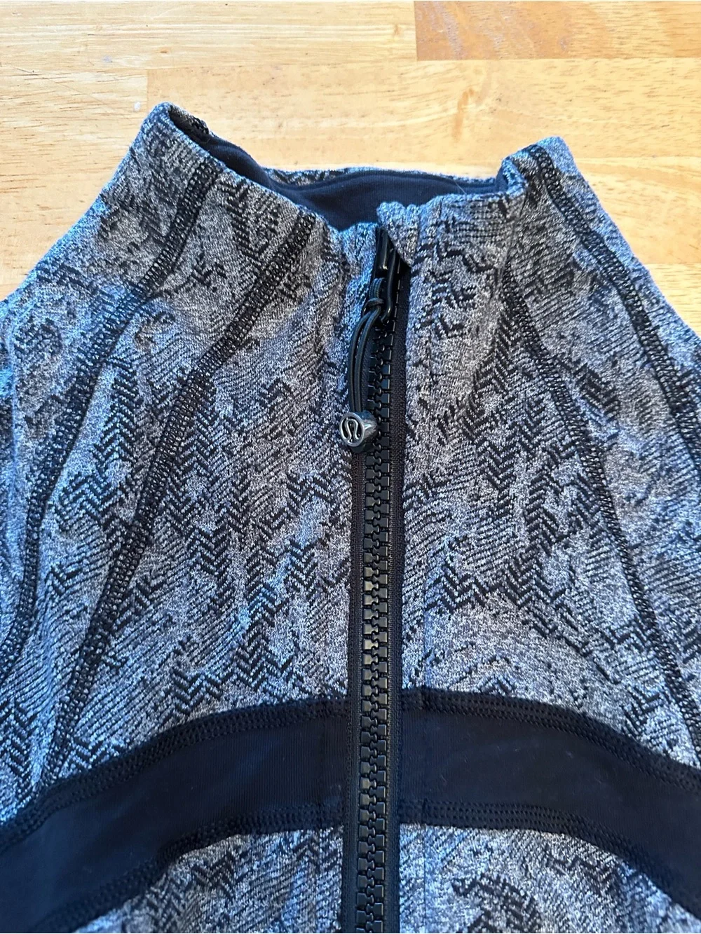 Lululemon define jacket size 8